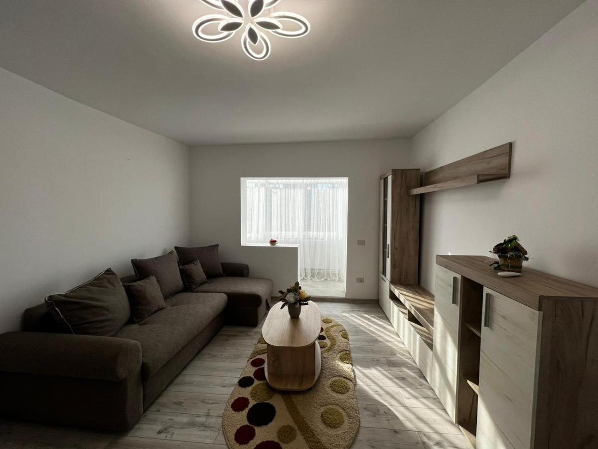 Cozy Urban Accommodation In Beautiful ซูชาวา ภายนอก รูปภาพ