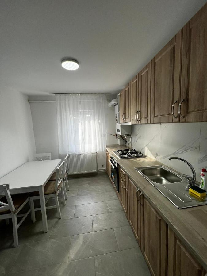 Cozy Urban Accommodation In Beautiful ซูชาวา ภายนอก รูปภาพ